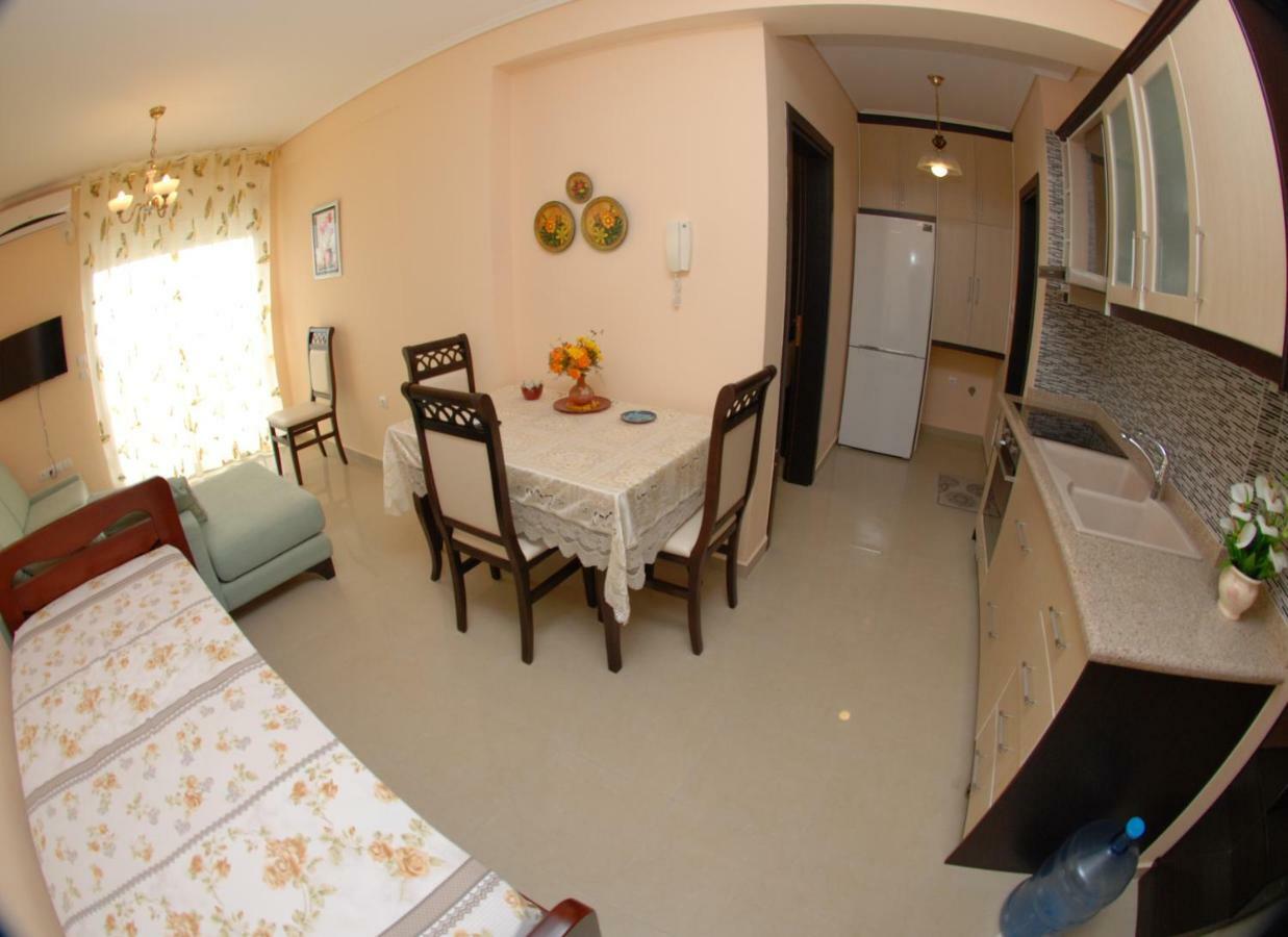 Erti'S Apartments Sarandë Exterior foto